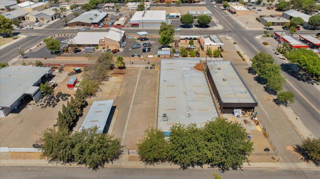 150 W Glenn Avenue, Coalinga, CA 93210