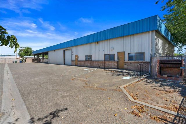 150 W Glenn Avenue, Coalinga, CA 93210