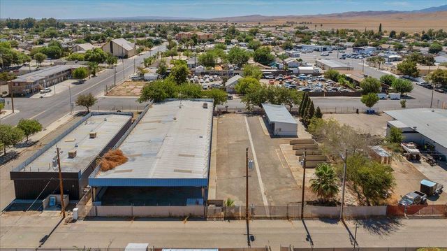 150 W Glenn Avenue, Coalinga, CA 93210