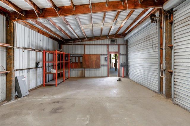 150 W Glenn Avenue, Coalinga, CA 93210