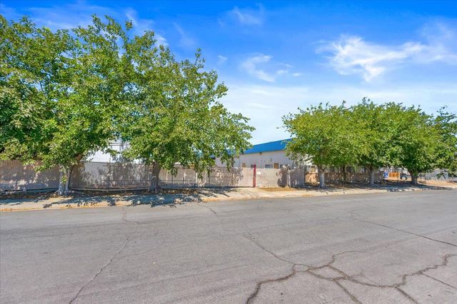 150 W Glenn Avenue, Coalinga, CA 93210