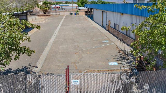 150 W Glenn Avenue, Coalinga, CA 93210