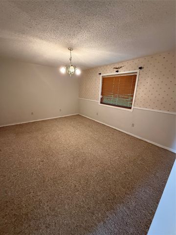 1393 NE County Road 2120 Road NE, Powell, TX 75153