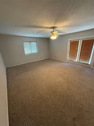 1393 NE County Road 2120 Road NE, Powell, TX 75153