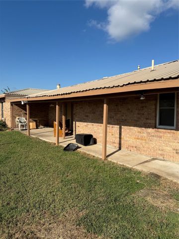 1393 NE County Road 2120 Road NE, Powell, TX 75153