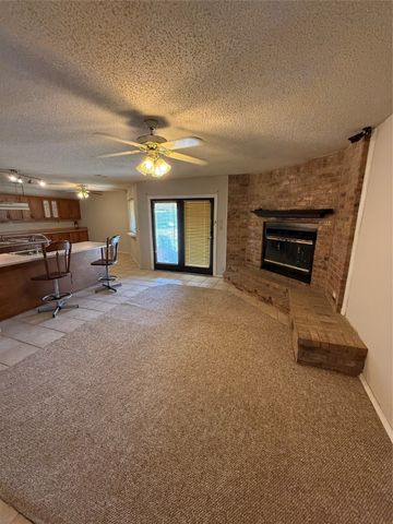 1393 NE County Road 2120 Road NE, Powell, TX 75153