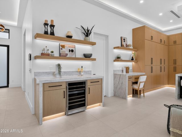 8214 E Hazelwood Street, Scottsdale, AZ 85251