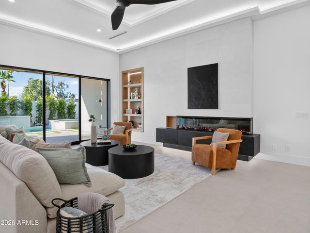 8214 E Hazelwood Street, Scottsdale, AZ 85251