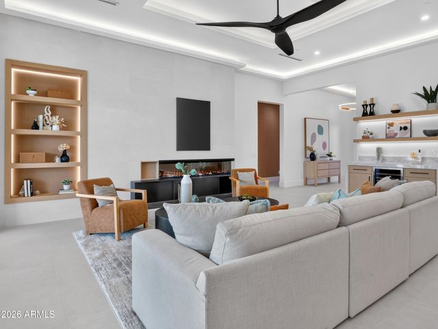 8214 E Hazelwood Street, Scottsdale, AZ 85251