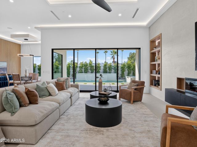 8214 E Hazelwood Street, Scottsdale, AZ 85251