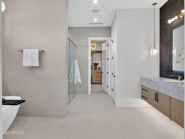 8214 E Hazelwood Street, Scottsdale, AZ 85251