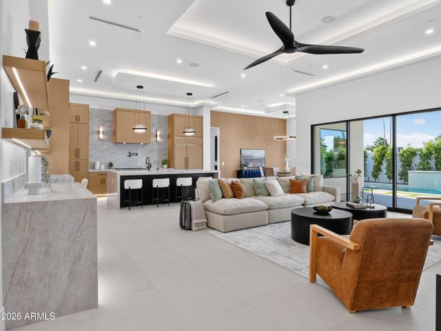 8214 E Hazelwood Street, Scottsdale, AZ 85251