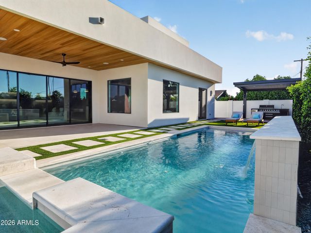8214 E Hazelwood Street, Scottsdale, AZ 85251