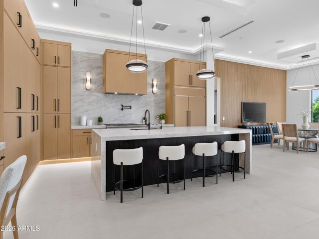8214 E Hazelwood Street, Scottsdale, AZ 85251