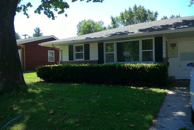 1003 E McHenry Street, Urbana, IL 61801