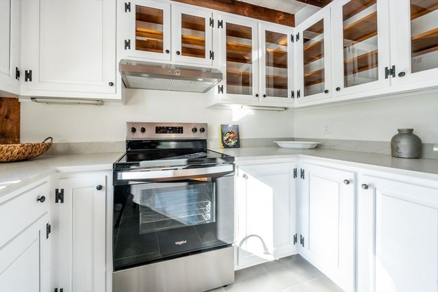 80 Branch Ter, Barnstable, MA 02648