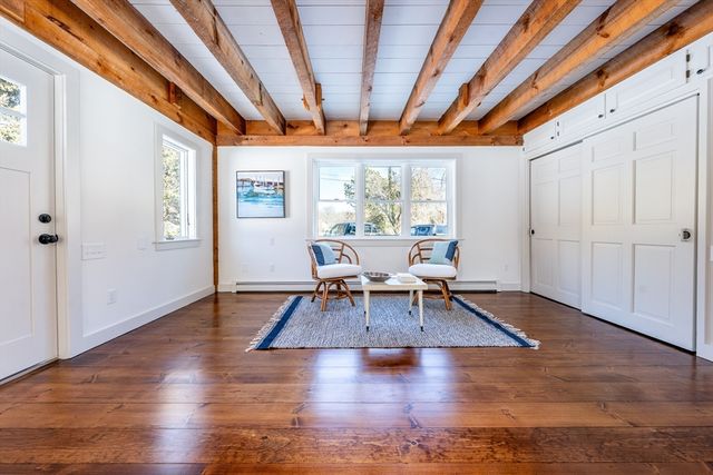 80 Branch Ter, Barnstable, MA 02648