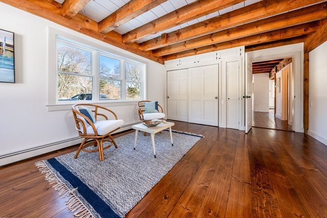 80 Branch Ter, Barnstable, MA 02648