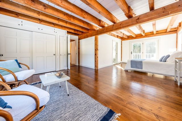 80 Branch Ter, Barnstable, MA 02648