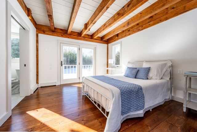 80 Branch Ter, Barnstable, MA 02648