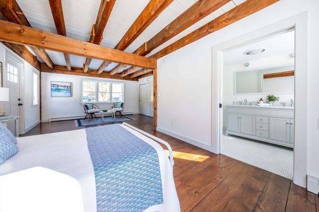 80 Branch Ter, Barnstable, MA 02648