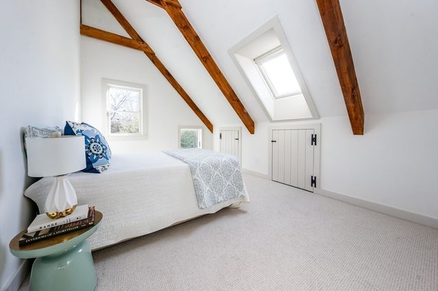 80 Branch Ter, Barnstable, MA 02648