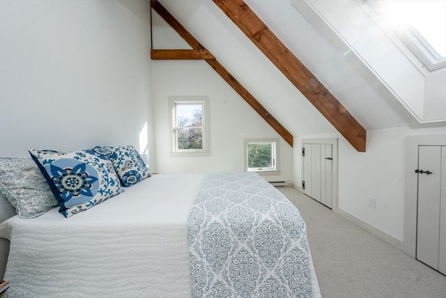 80 Branch Ter, Barnstable, MA 02648