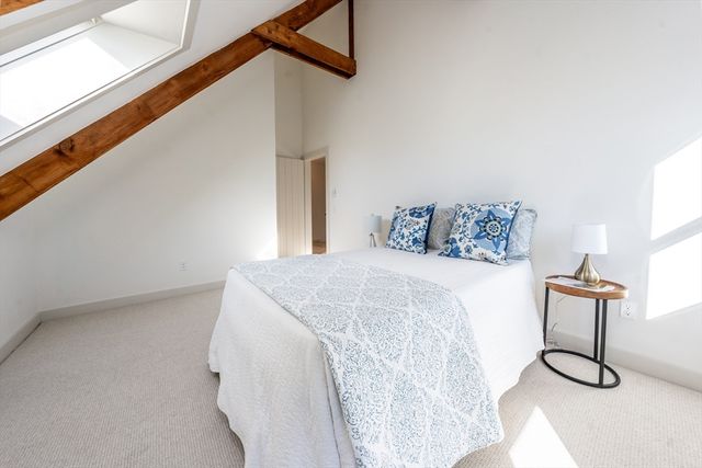 80 Branch Ter, Barnstable, MA 02648