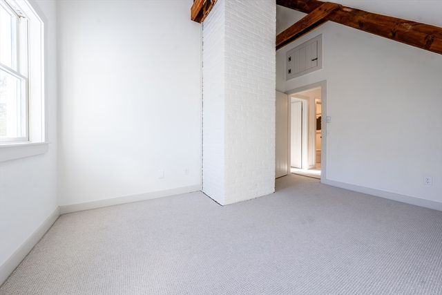 80 Branch Ter, Barnstable, MA 02648