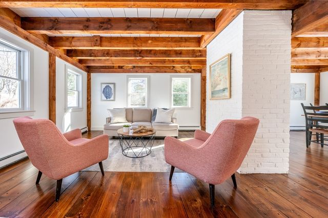 80 Branch Ter, Barnstable, MA 02648