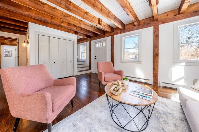 80 Branch Ter, Barnstable, MA 02648