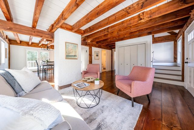 80 Branch Ter, Barnstable, MA 02648