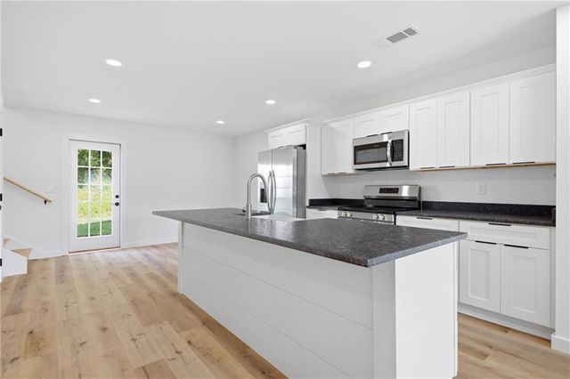305 Legacy Lane, Calhoun, GA 30701