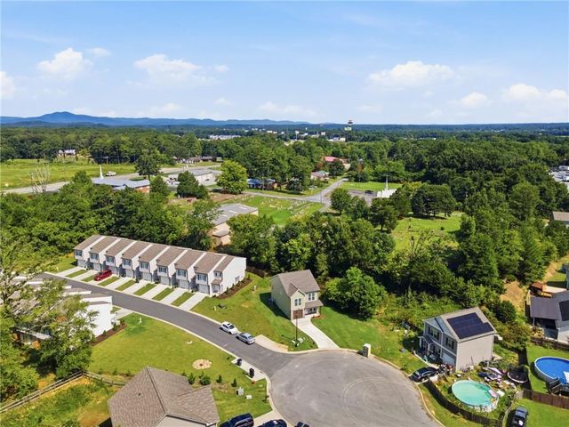 305 Legacy Lane, Calhoun, GA 30701