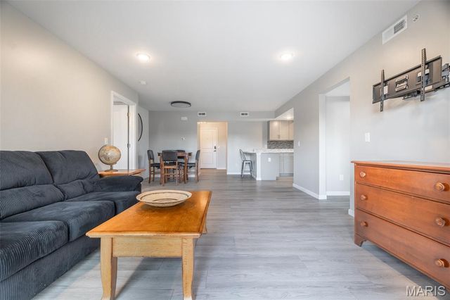 723 Bordeaux Way, St Peters, MO 63376