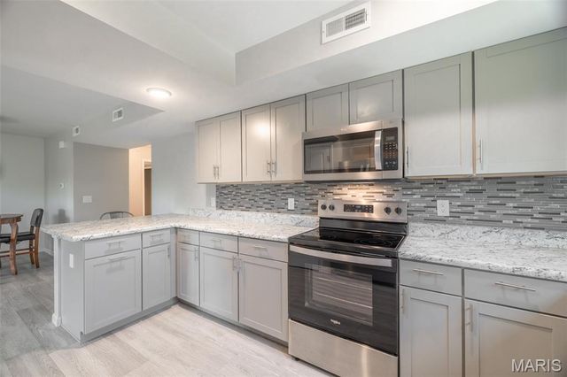 723 Bordeaux Way, St Peters, MO 63376