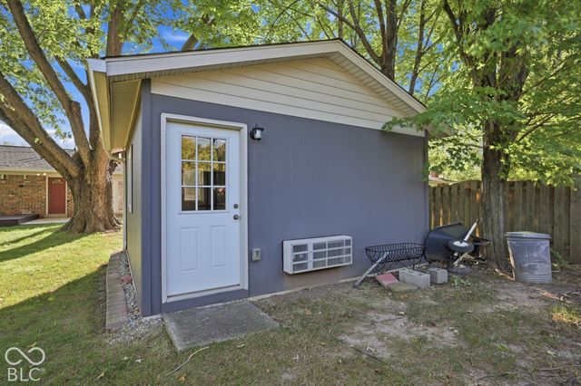 36 Lansdowne Lane, Carmel, IN 46033