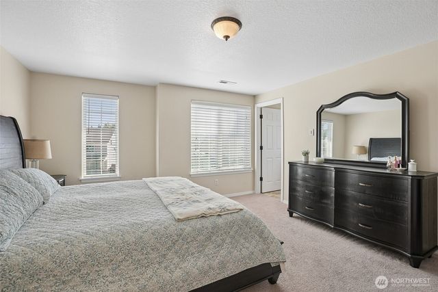 1601 E 4th Way, La Center, WA 98629