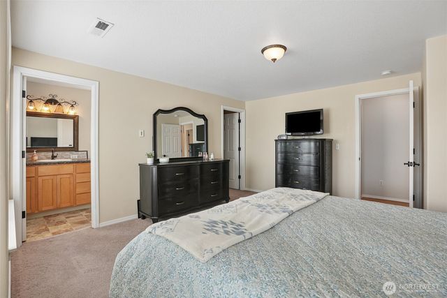 1601 E 4th Way, La Center, WA 98629