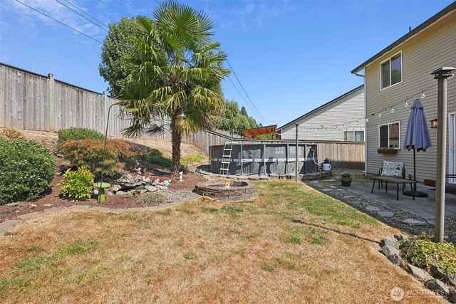 1601 E 4th Way, La Center, WA 98629