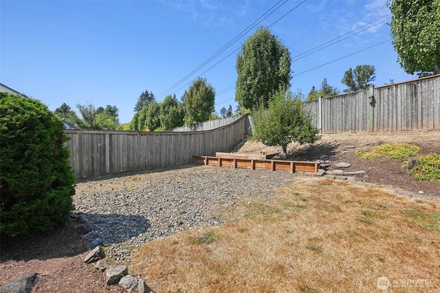 1601 E 4th Way, La Center, WA 98629