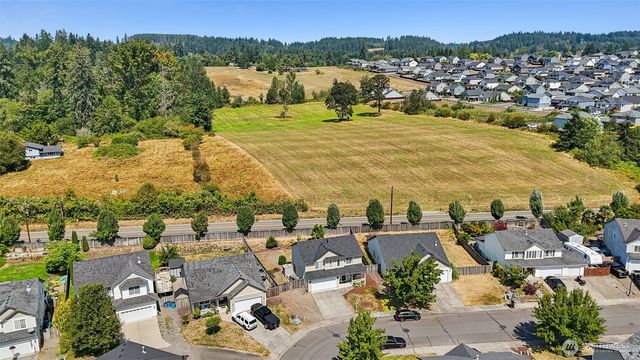 1601 E 4th Way, La Center, WA 98629