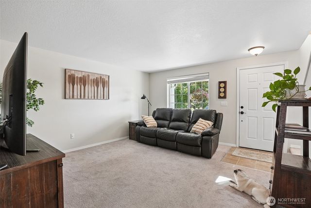 1601 E 4th Way, La Center, WA 98629