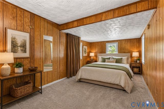 2097 Coles Point Rd, Coles Point, VA 22469