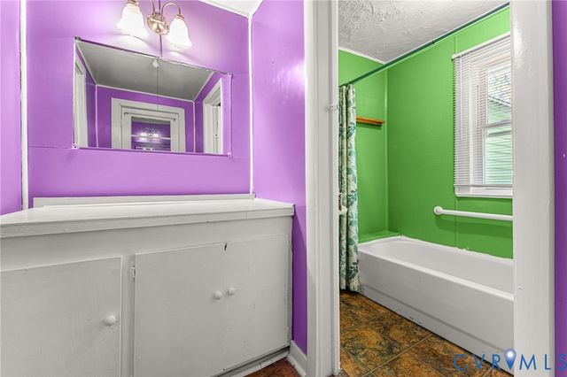 2097 Coles Point Rd, Coles Point, VA 22469