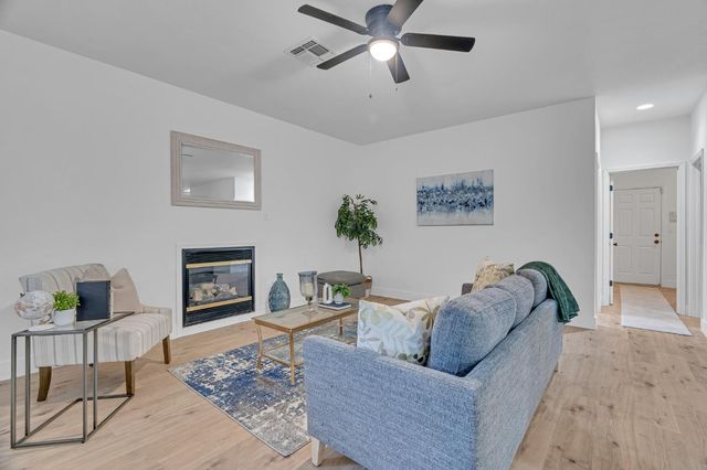 1994 Pasado Ave, Manteca, CA 95336