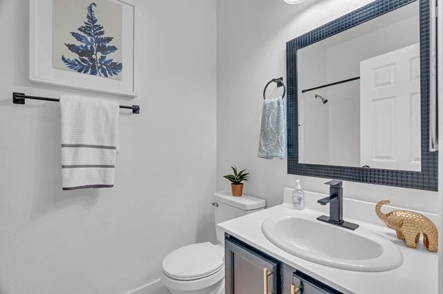 1994 Pasado Ave, Manteca, CA 95336