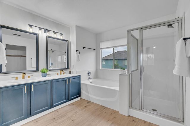 1994 Pasado Ave, Manteca, CA 95336