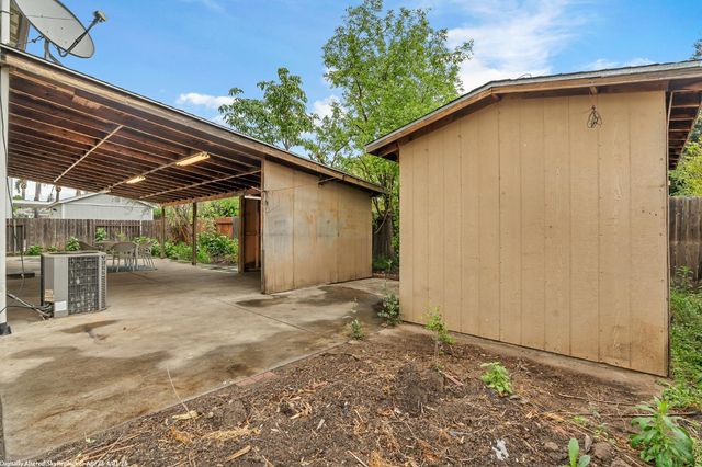 1994 Pasado Ave, Manteca, CA 95336