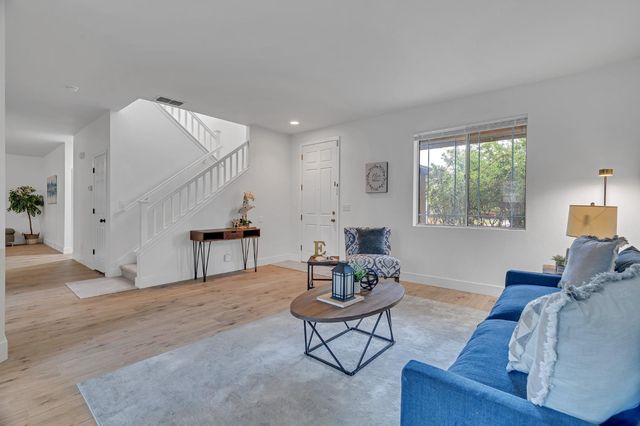 1994 Pasado Ave, Manteca, CA 95336